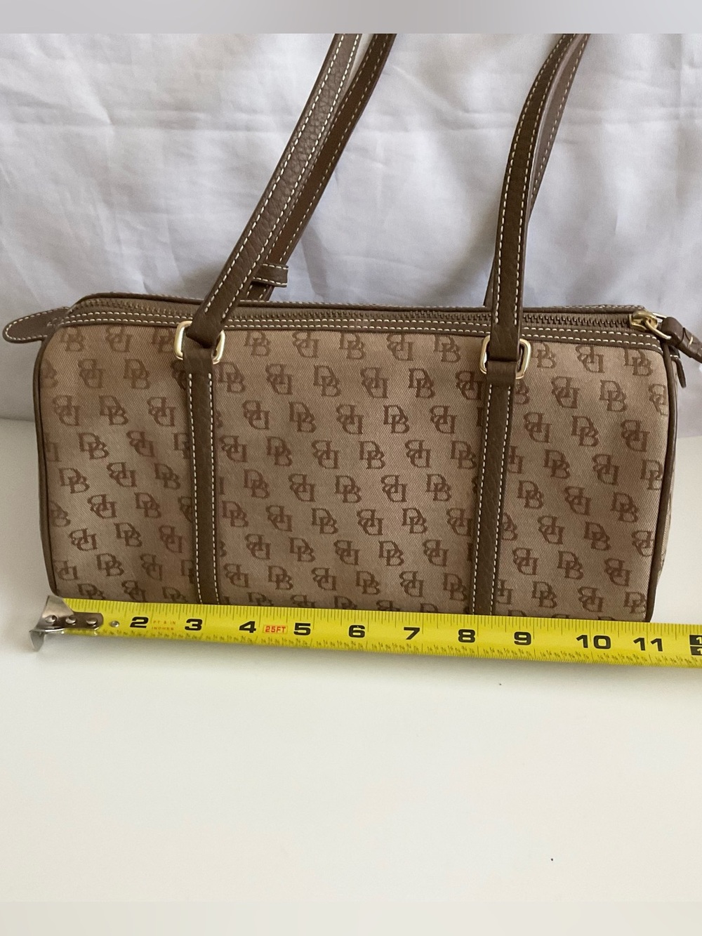 VINTAGE DOONEY & BOURKE BARREL BAG - Picture 5 of 16
